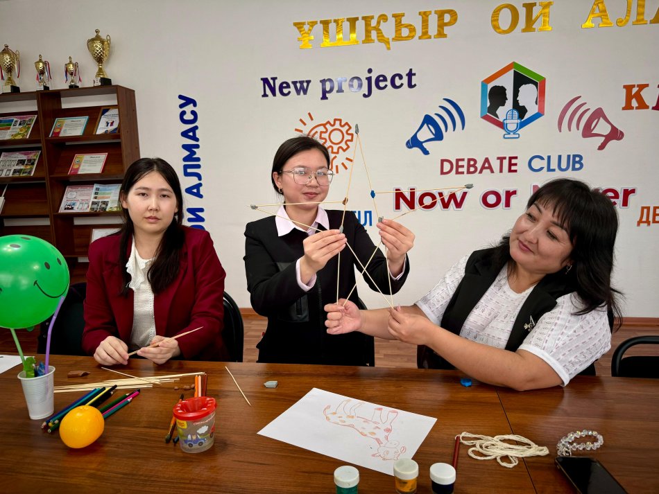 «Кәсіби дамудың алғашқы қадамдар» атты жас мамандарға арналған тимбилдинг