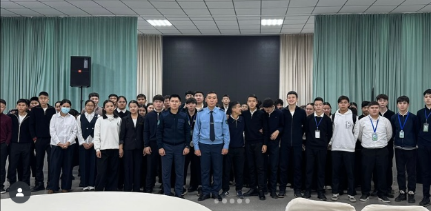 9-11 сынып оқушыларымен кездесу