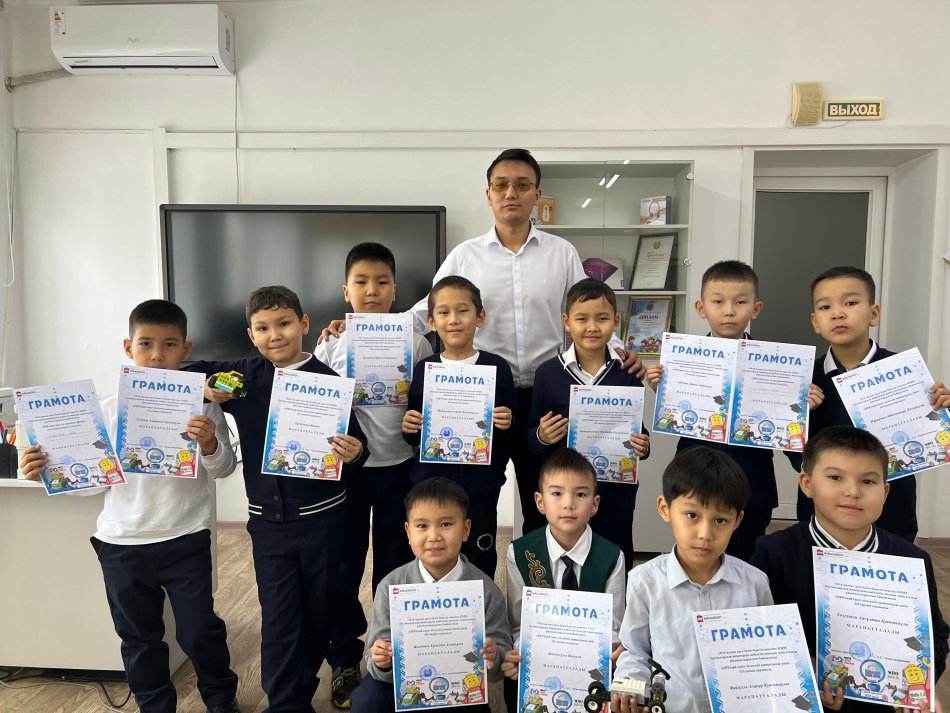 "OFFroad race" жол талғаMayтын робот машина